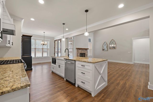 5107 Spring Creek Drive, Guntersville, AL 35976