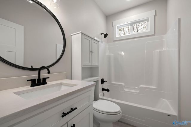 5107 Spring Creek Drive, Guntersville, AL 35976