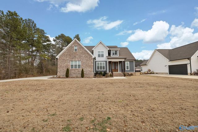 5107 Spring Creek Drive, Guntersville, AL 35976