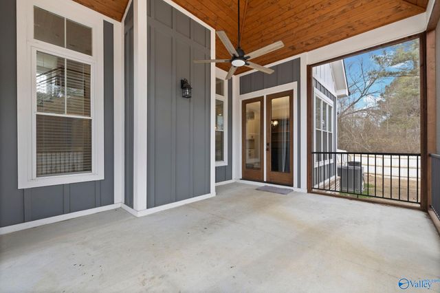 5107 Spring Creek Drive, Guntersville, AL 35976