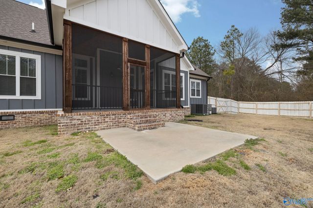 5107 Spring Creek Drive, Guntersville, AL 35976