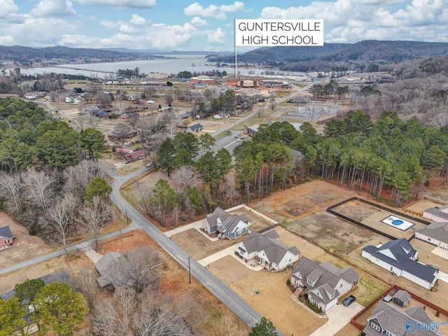5107 Spring Creek Drive, Guntersville, AL 35976