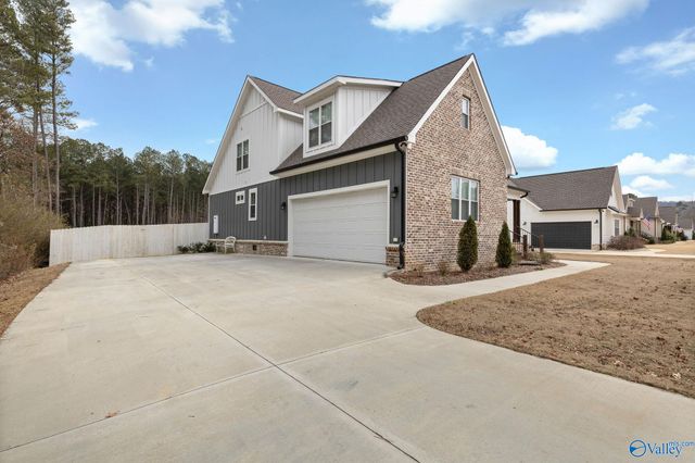 5107 Spring Creek Drive, Guntersville, AL 35976