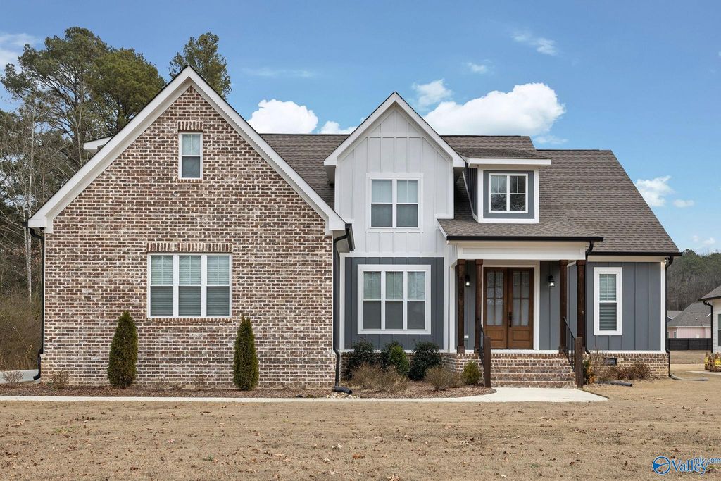 5107 Spring Creek Drive, Guntersville, AL 35976