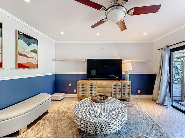 2128 NE 9th Ave, Wilton Manors, FL 33305