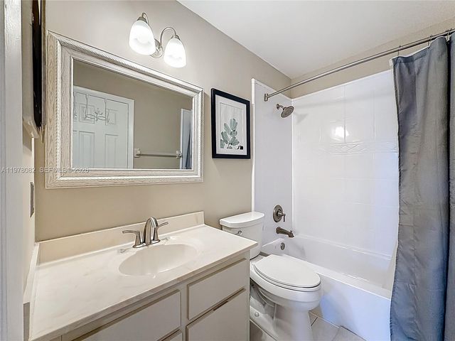 2128 NE 9th Ave, Wilton Manors, FL 33305