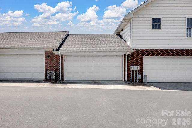 5608 Burck Drive NW, Concord, NC 28027