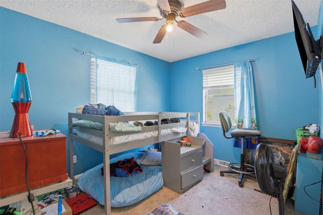 500 W Rucker Street, Granbury, TX 76048