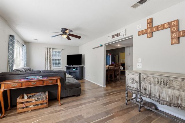 500 W Rucker Street, Granbury, TX 76048