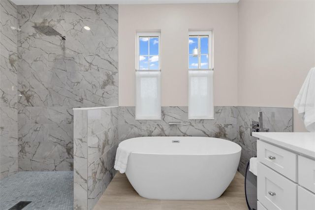 8086 CLYDE CIRCLE, Port Charlotte, FL 33981