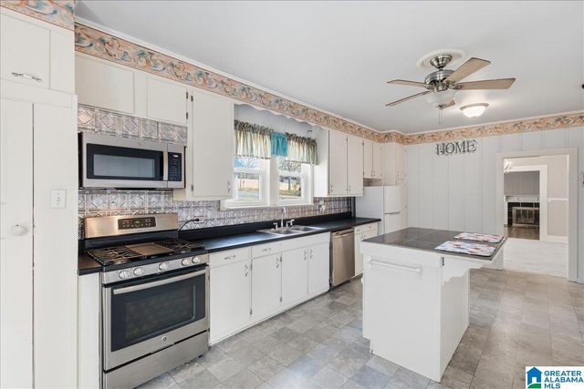 1002 10TH AVENUE, Jasper, AL 35501