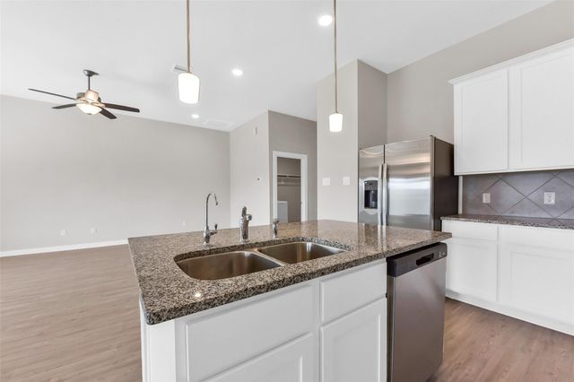 7607 Tramontana Lane, Baytown, TX 77523