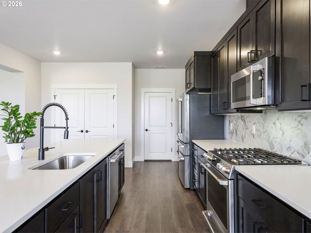 14618 Sw 169TH Ave, Tigard, OR 97224