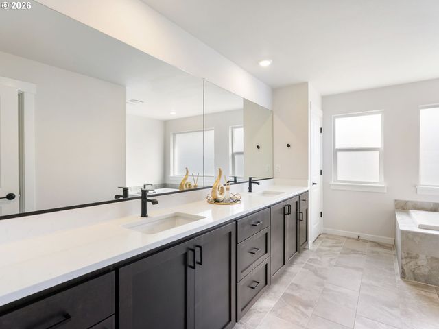 14618 Sw 169TH Ave, Tigard, OR 97224