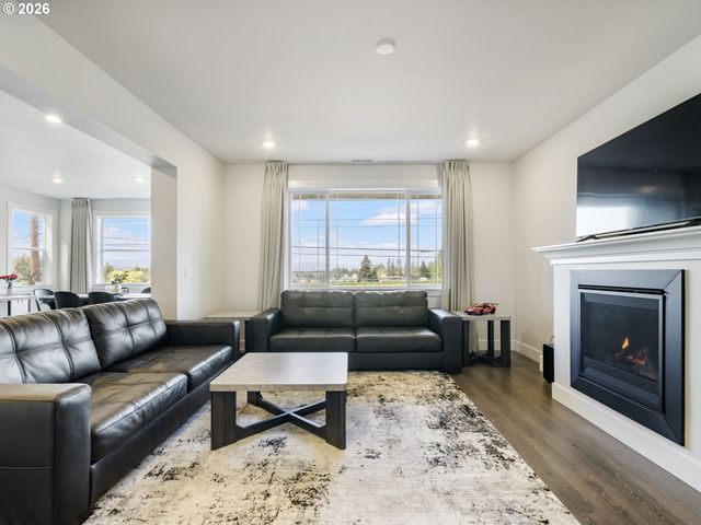 14618 Sw 169TH Ave, Tigard, OR 97224