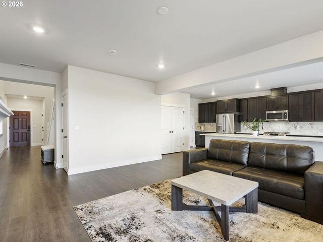 14618 Sw 169TH Ave, Tigard, OR 97224