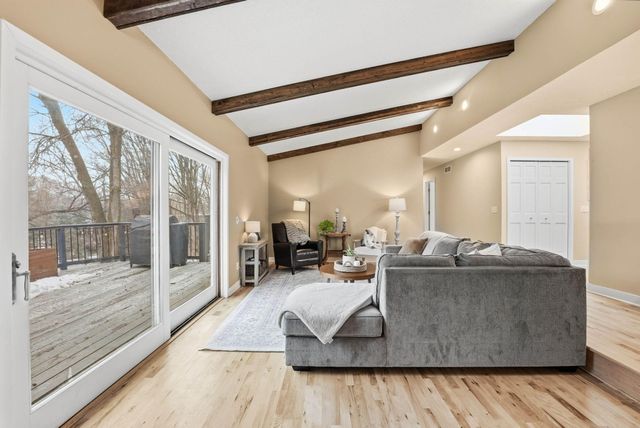 913 York Avenue NW, Elk River, MN 55330