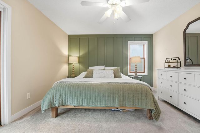 913 York Avenue NW, Elk River, MN 55330