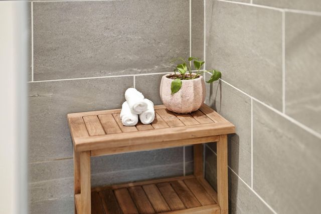 913 York Avenue NW, Elk River, MN 55330