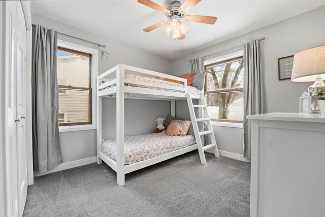 913 York Avenue NW, Elk River, MN 55330