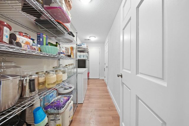 913 York Avenue NW, Elk River, MN 55330