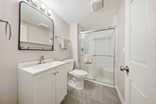 913 York Avenue NW, Elk River, MN 55330