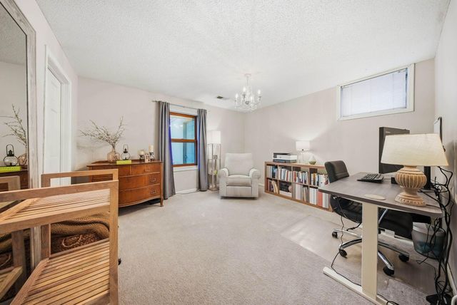 913 York Avenue NW, Elk River, MN 55330