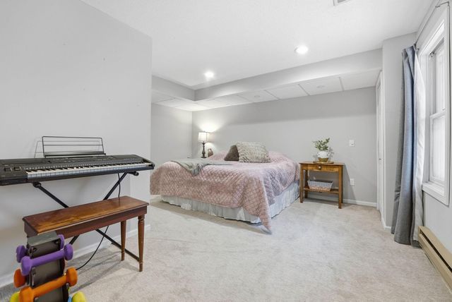 913 York Avenue NW, Elk River, MN 55330