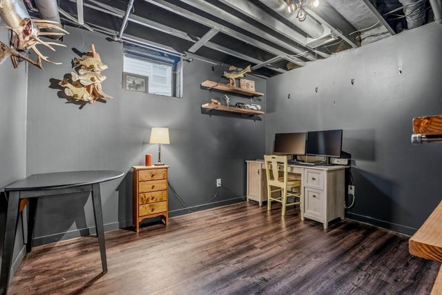 913 York Avenue NW, Elk River, MN 55330