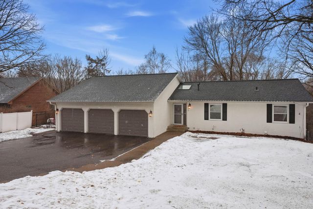 913 York Avenue NW, Elk River, MN 55330