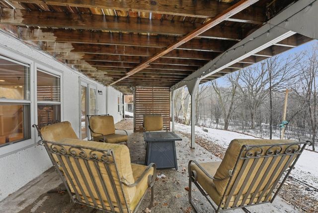 913 York Avenue NW, Elk River, MN 55330