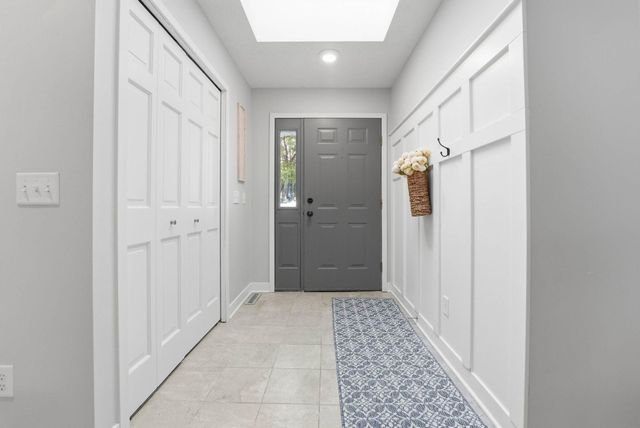 913 York Avenue NW, Elk River, MN 55330