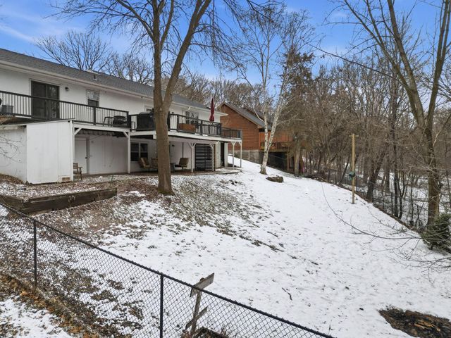 913 York Avenue NW, Elk River, MN 55330