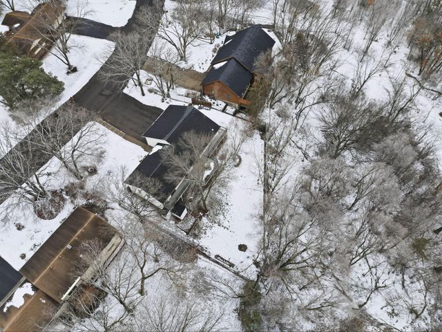 913 York Avenue NW, Elk River, MN 55330