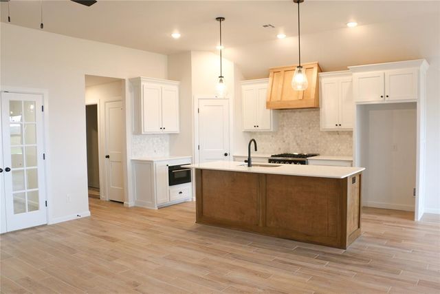 630 Trails End Drive, Shawnee, OK 74804