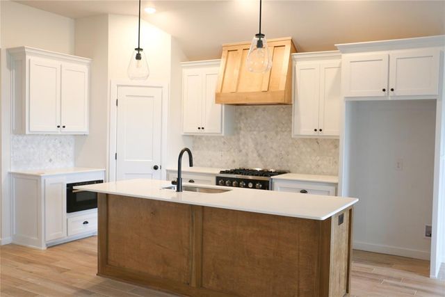 630 Trails End Drive, Shawnee, OK 74804