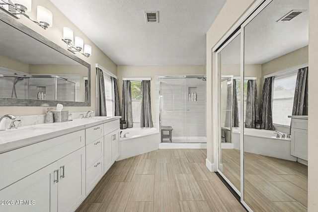 6240 E NISBET Road, Scottsdale, AZ 85254