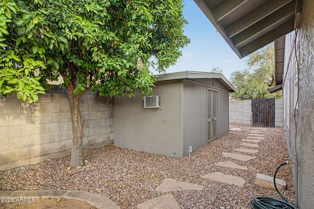 6240 E NISBET Road, Scottsdale, AZ 85254