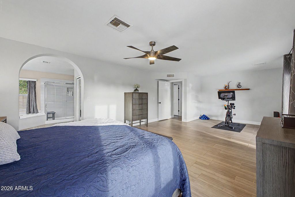Image 10 of property listing at 6240 E NISBET Road, Scottsdale, AZ 85254