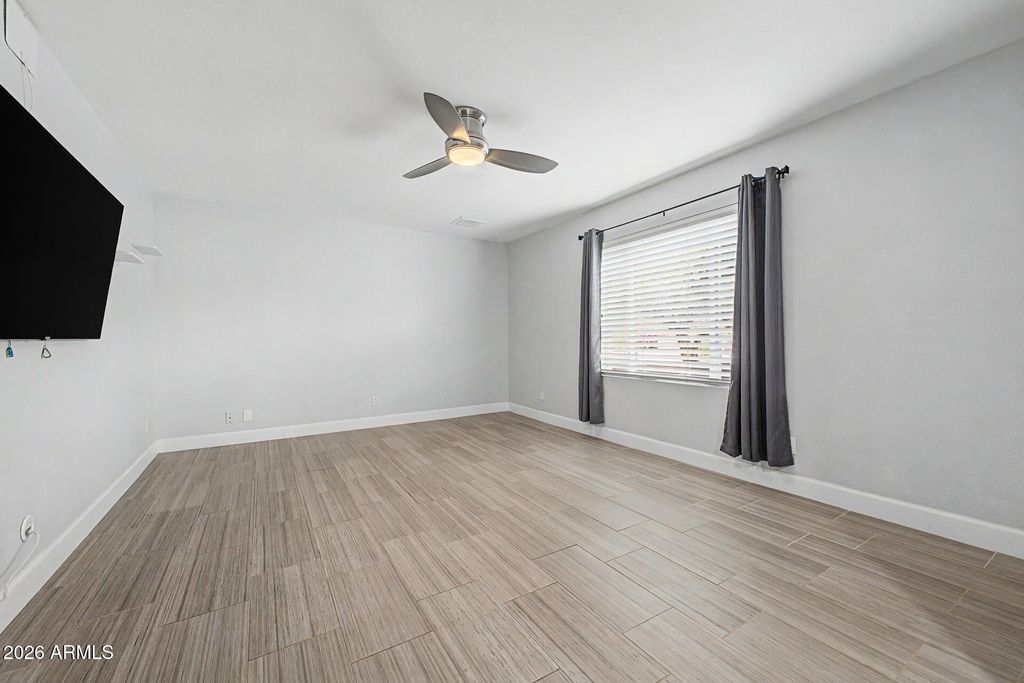 Image 3 of property listing at 6240 E NISBET Road, Scottsdale, AZ 85254