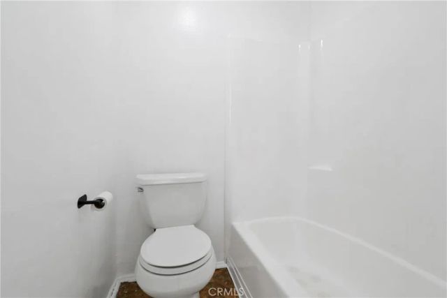 5585 E Pacific Coast Hwy 129, Long Beach, CA 90804