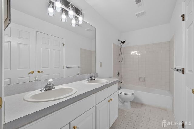 232 Ambiance Boulevard, Freehold, NJ 07728