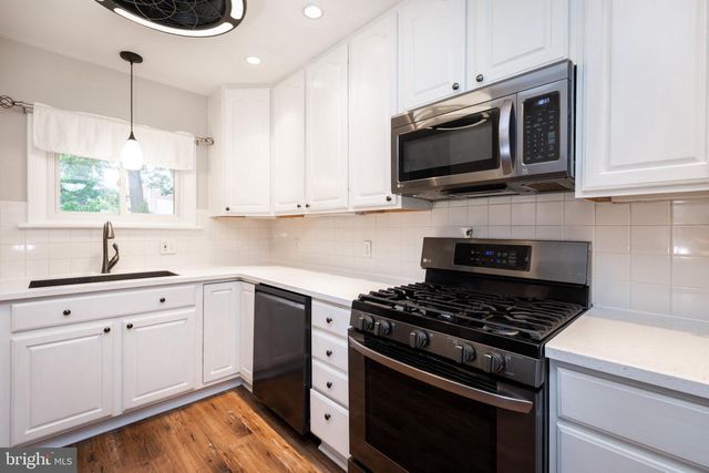 2104 ALLENDALE RD, Wilmington, DE 19803