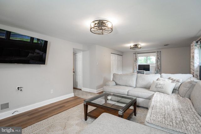 2104 ALLENDALE RD, Wilmington, DE 19803