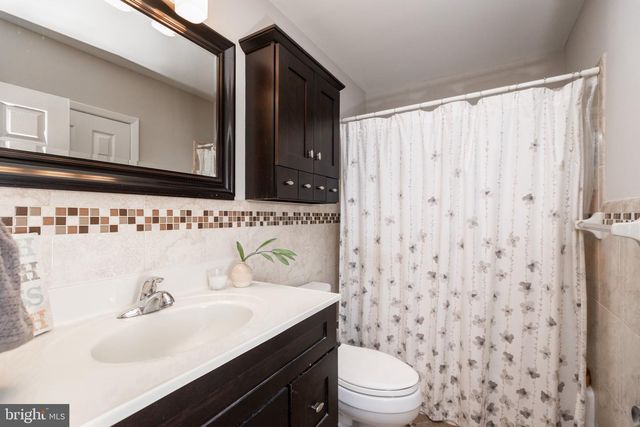 2104 ALLENDALE RD, Wilmington, DE 19803