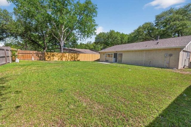 18007 Navajo Trail Drive, Spring, TX 77388