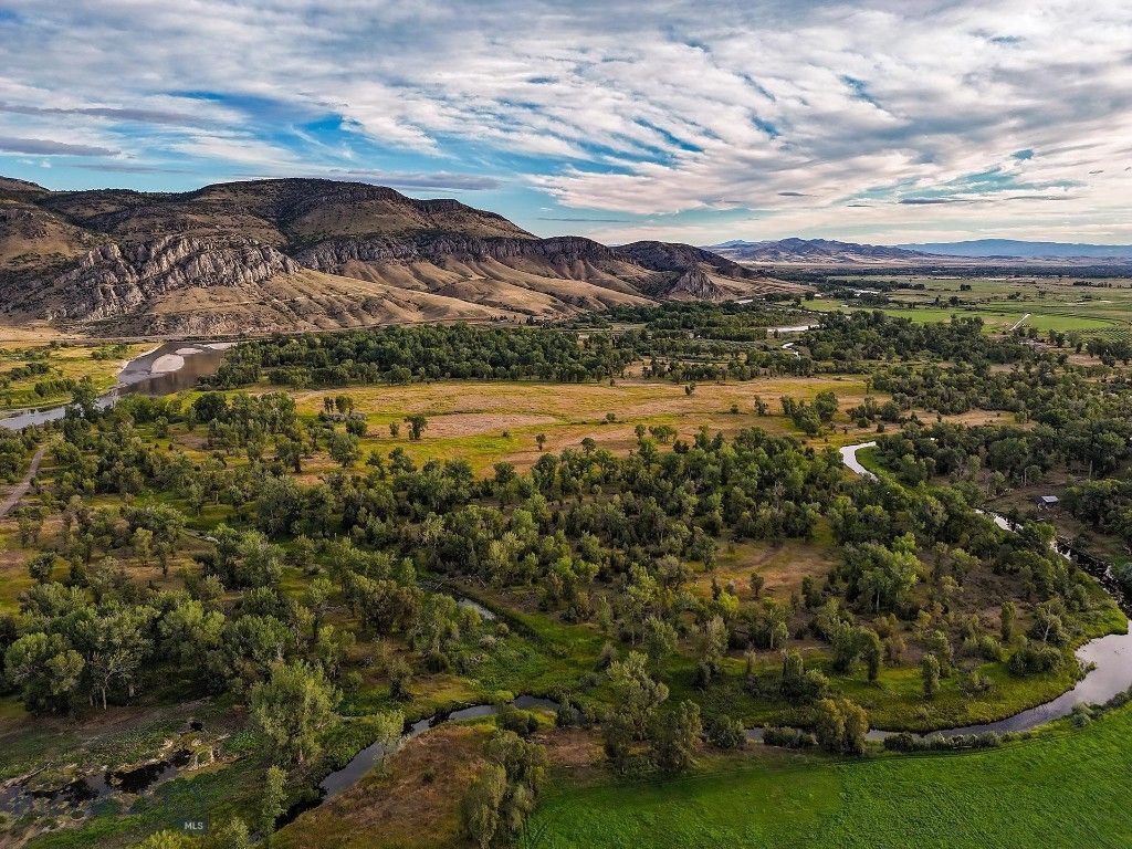 5211 Old Yellowstone Trail, Three Forks, MT 59752 photo 28