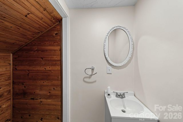 511 W Passaic Street, Peachland, NC 28133
