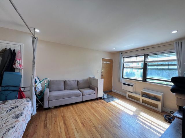 6915 136th Street A, Flushing, NY 11367