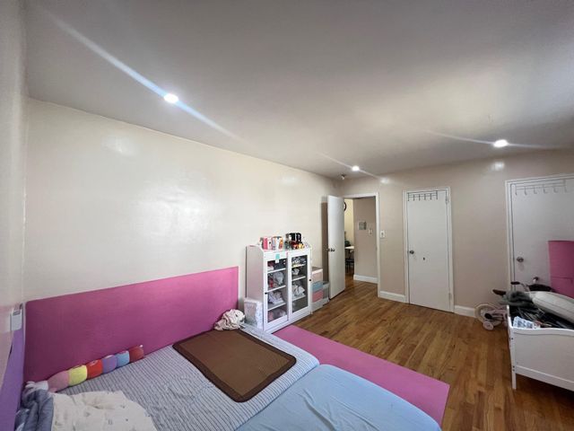 6915 136th Street A, Flushing, NY 11367